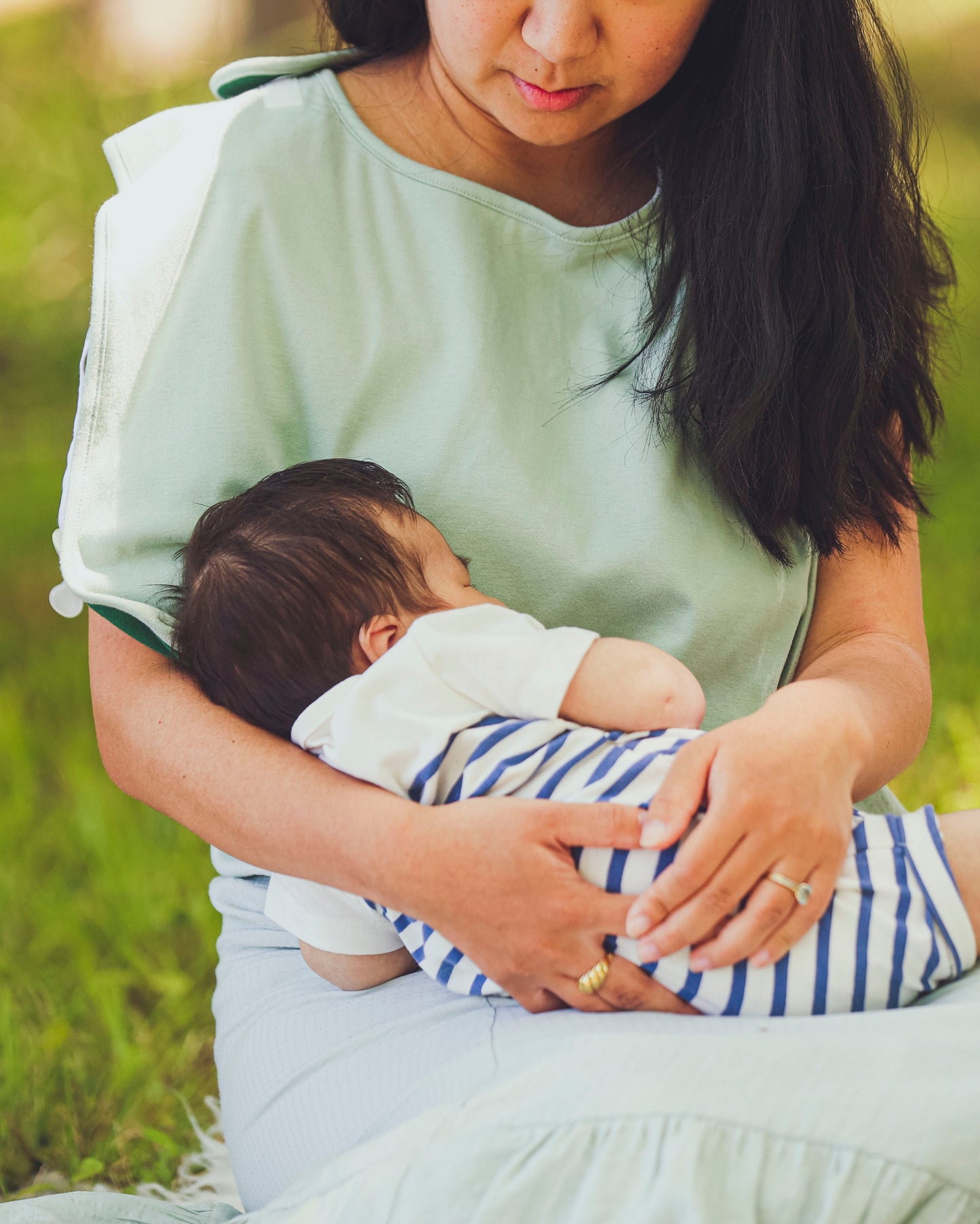 Wearable Waterproof Burp Cloth